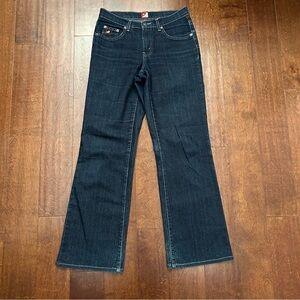 Lois Women’s Classic Blue Jeans with Contrast Stitching, Size 28